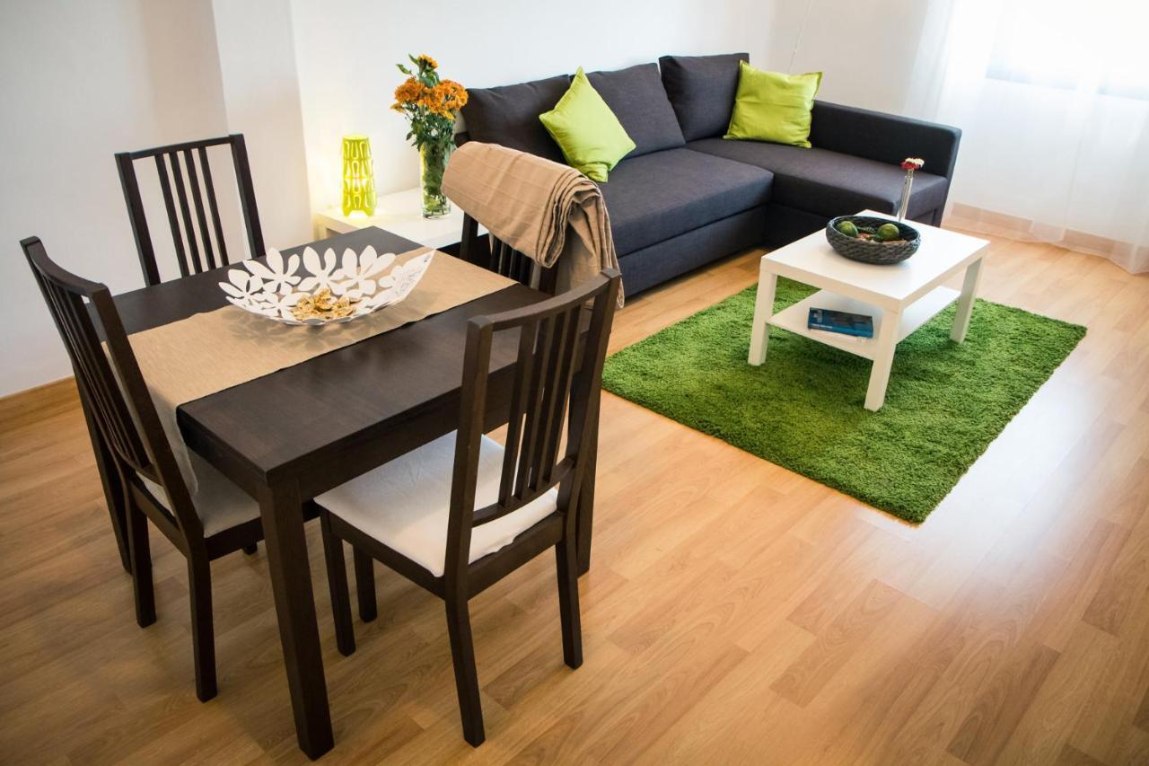 Holidays2Malaga Heredia 3 Bedroom Opposite Malaga Port Exterior photo
