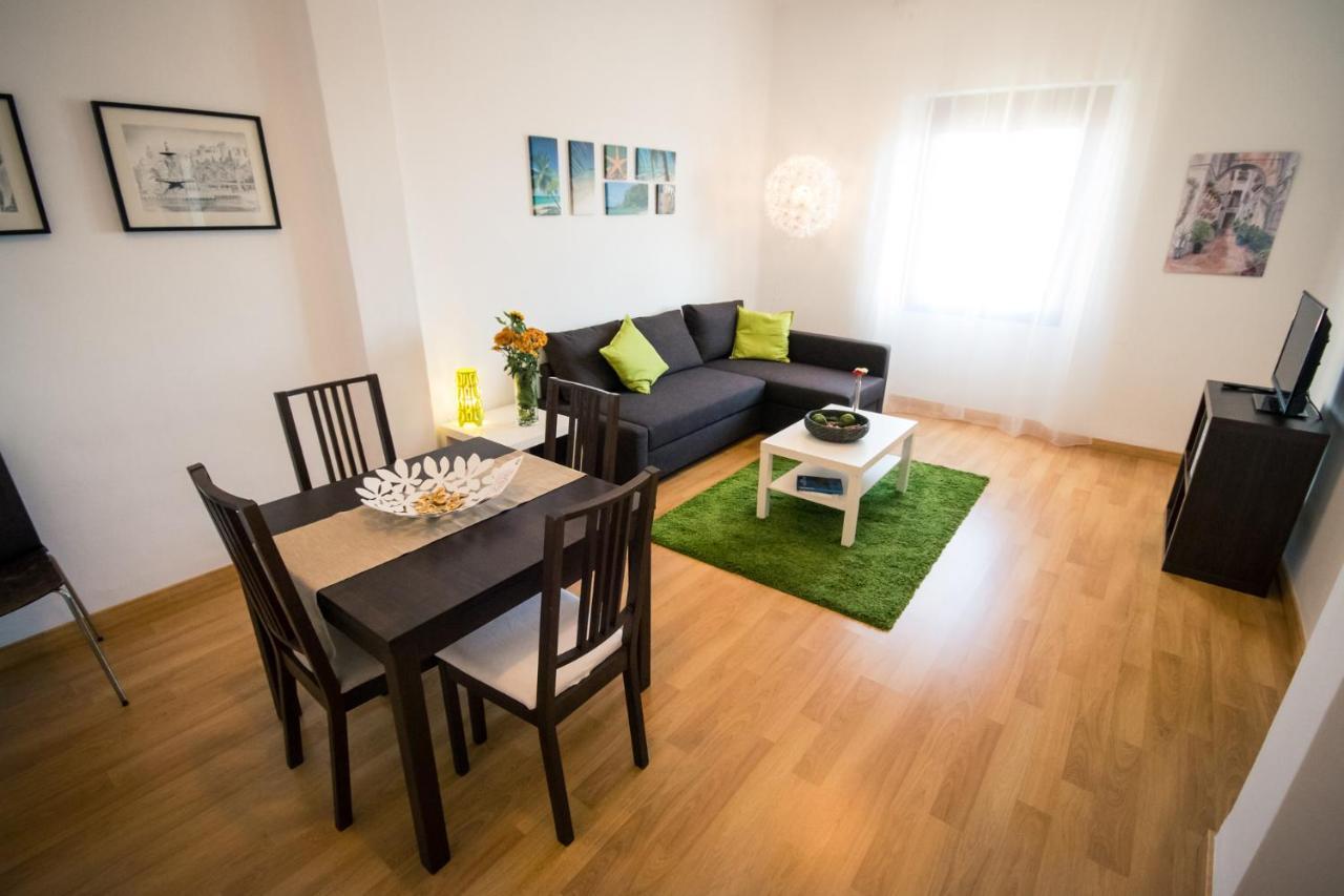 Holidays2Malaga Heredia 3 Bedroom Opposite Malaga Port Exterior photo